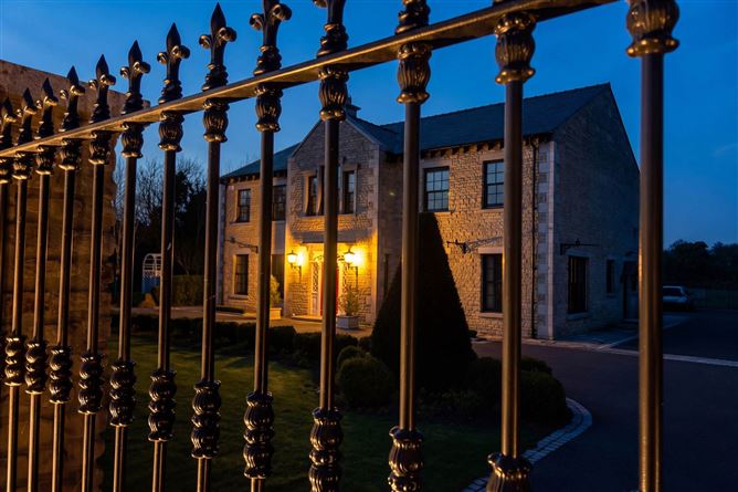 An Teach Buí, Rathmore, Athboy, County Meath