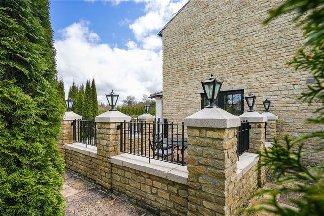 An Teach Buí, Rathmore, Athboy, County Meath