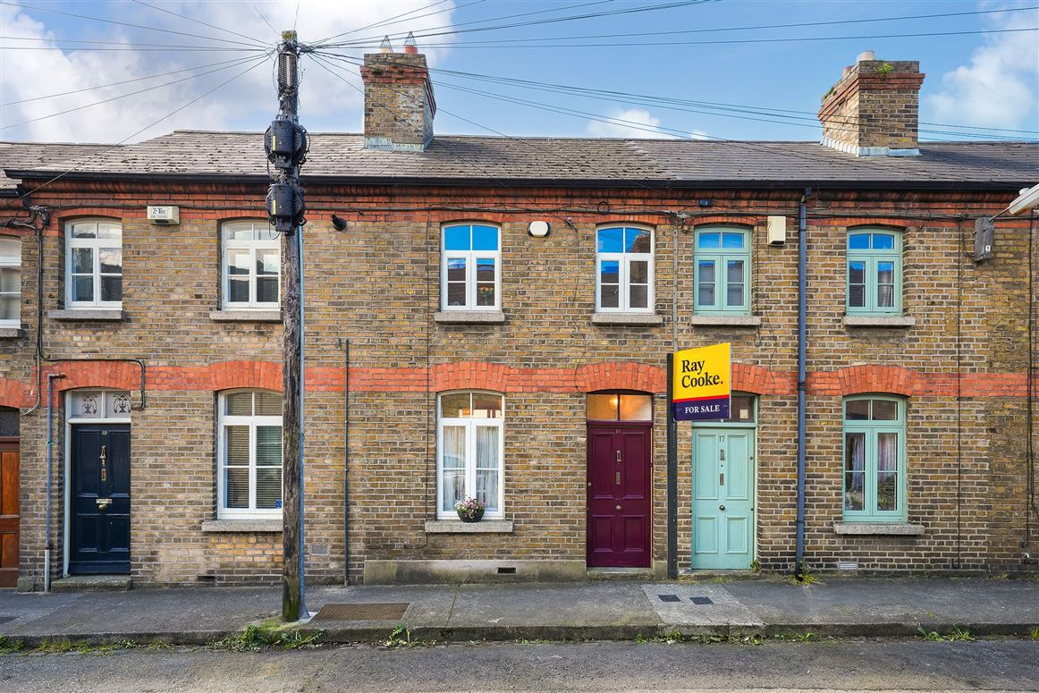 18 Saint Teresa Place, Glasnevin, Dublin 9