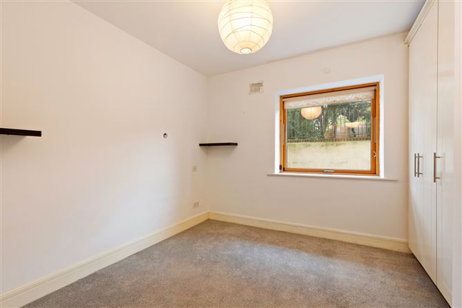 87 Ridge Hall, Shanganagh Road, Ballybrack, Co. Dublin