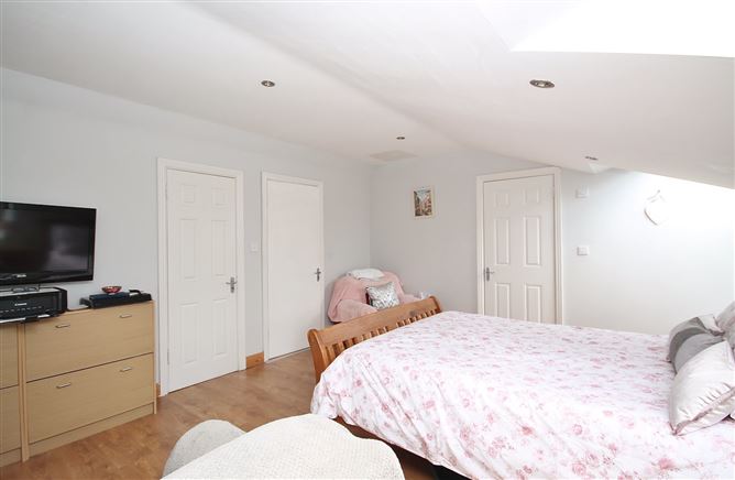 16 The Crescent, Millbrook Lawns, Tallaght, Dublin 24