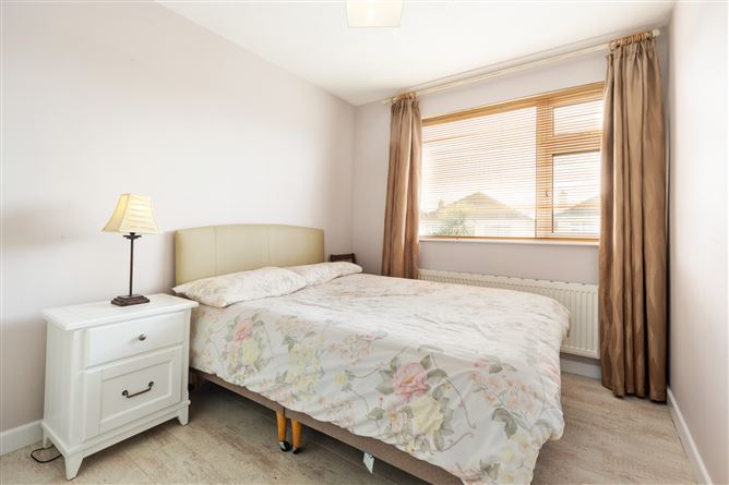 4 Castleknock Oaks, Castleknock, Dublin 15