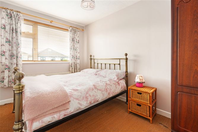 4 Castleknock Oaks, Castleknock, Dublin 15