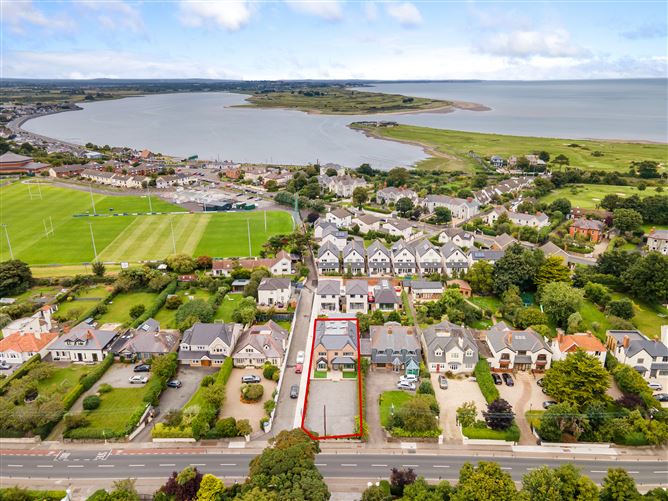 https://photos-a.propertyimages.ie/media/5/4/6/4960645/261a0f84-8601-4d97-81a5-a56f32c69bb1_l.jpg