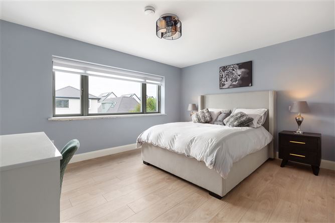 https://photos-a.propertyimages.ie/media/5/4/6/4960645/261a0f84-8601-4d97-81a5-a56f32c69bb1_l.jpg