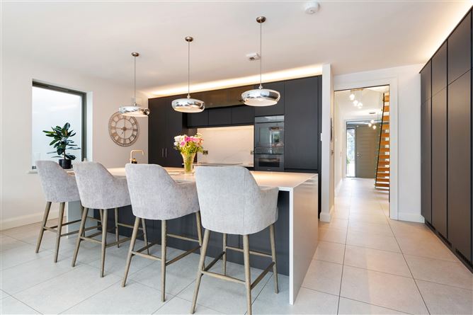 https://photos-a.propertyimages.ie/media/5/4/6/4960645/261a0f84-8601-4d97-81a5-a56f32c69bb1_l.jpg
