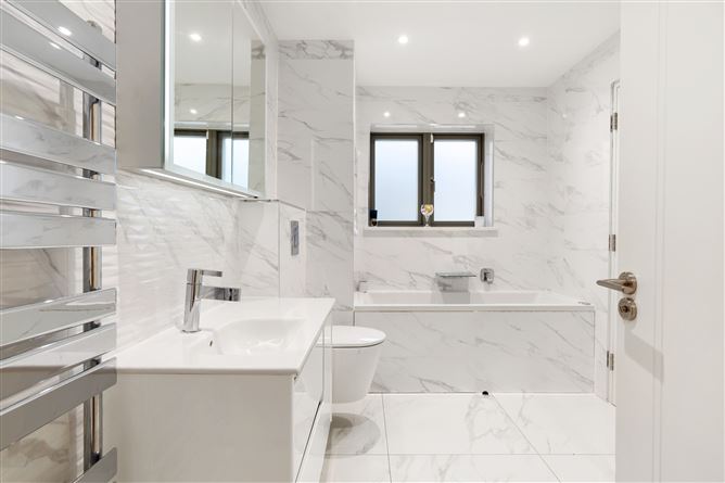 https://photos-a.propertyimages.ie/media/5/4/6/4960645/261a0f84-8601-4d97-81a5-a56f32c69bb1_l.jpg