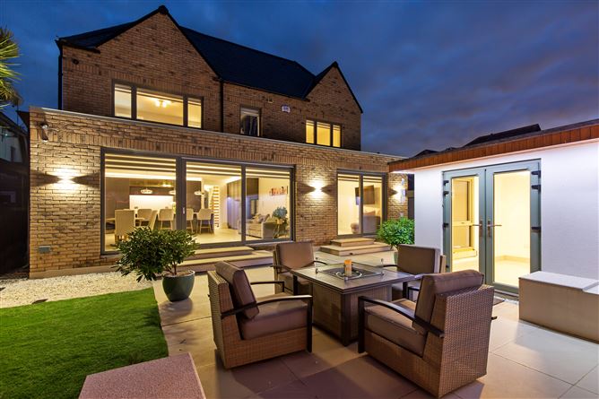 https://photos-a.propertyimages.ie/media/5/4/6/4960645/261a0f84-8601-4d97-81a5-a56f32c69bb1_l.jpg