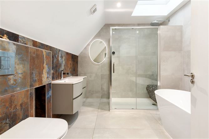 https://photos-a.propertyimages.ie/media/5/4/6/4960645/261a0f84-8601-4d97-81a5-a56f32c69bb1_l.jpg