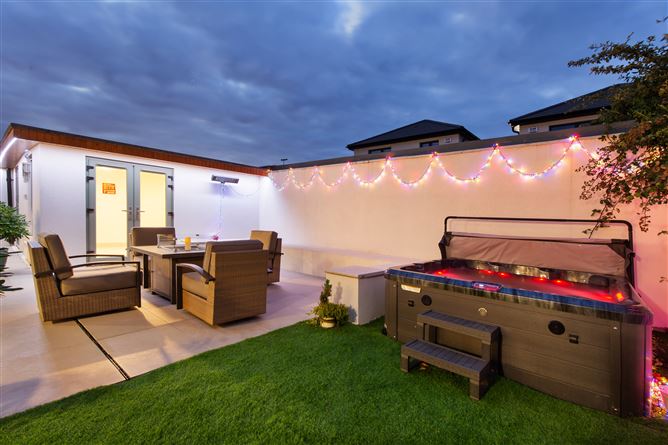 https://photos-a.propertyimages.ie/media/5/4/6/4960645/261a0f84-8601-4d97-81a5-a56f32c69bb1_l.jpg