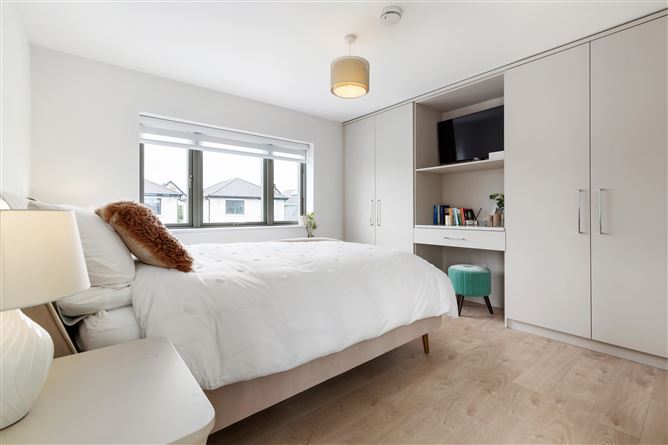 https://photos-a.propertyimages.ie/media/5/4/6/4960645/261a0f84-8601-4d97-81a5-a56f32c69bb1_l.jpg