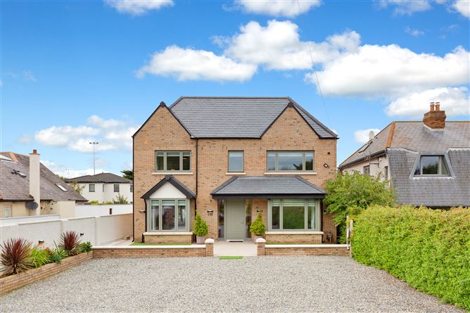 https://photos-a.propertyimages.ie/media/5/4/6/4960645/261a0f84-8601-4d97-81a5-a56f32c69bb1_l.jpg