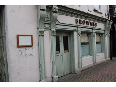Browne's, The Square