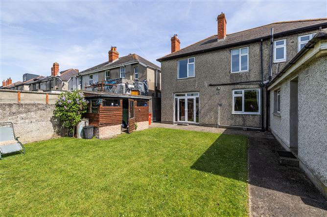 https://photos-a.propertyimages.ie/media/5/4/7/4923745/69337028-e6f4-402e-add6-27b0b493c8de_l.jpg