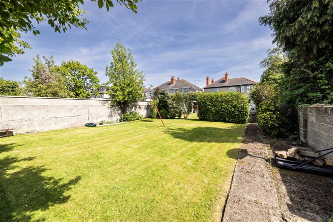 https://photos-a.propertyimages.ie/media/5/4/7/4923745/69337028-e6f4-402e-add6-27b0b493c8de_l.jpg
