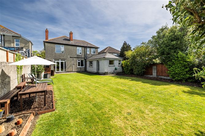 https://photos-a.propertyimages.ie/media/5/4/7/4923745/69337028-e6f4-402e-add6-27b0b493c8de_l.jpg