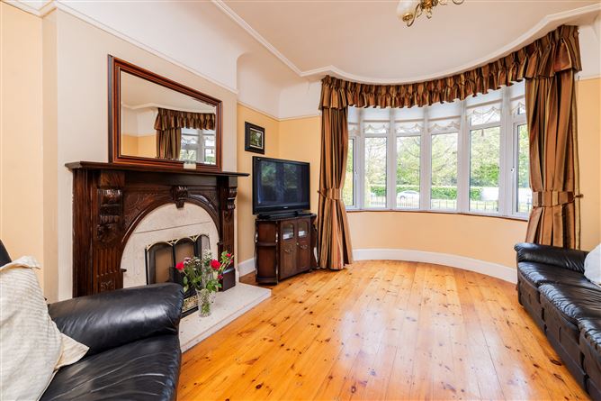 https://photos-a.propertyimages.ie/media/5/4/7/4923745/69337028-e6f4-402e-add6-27b0b493c8de_l.jpg
