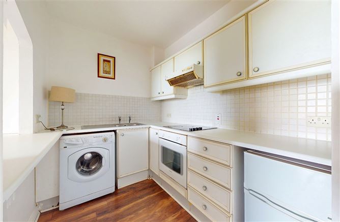 Apt, 33 Danesfort, Castle Avenue, Clontarf, Dublin 3