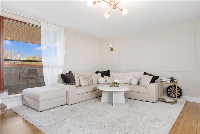 48 Castlegate Crescent, Adamstown, County Dublin