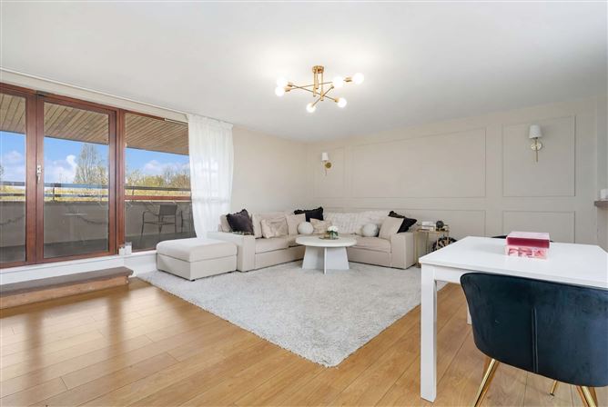 48 Castlegate Crescent, Adamstown, County Dublin