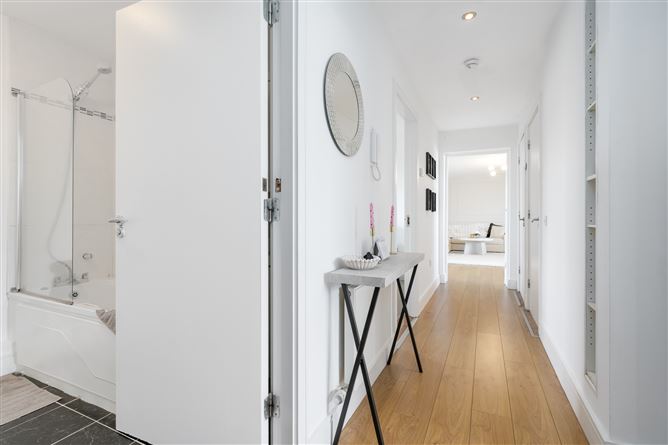 48 Castlegate Crescent, Adamstown, County Dublin