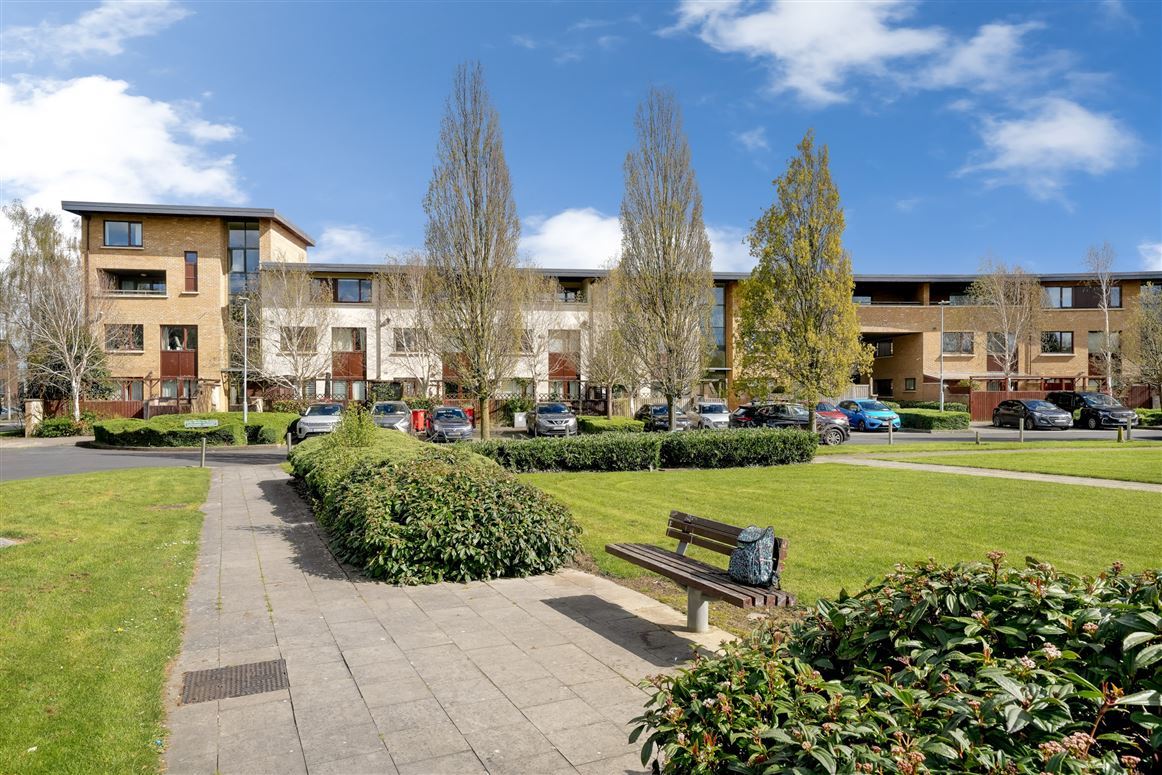 48 Castlegate Crescent, Adamstown, County Dublin