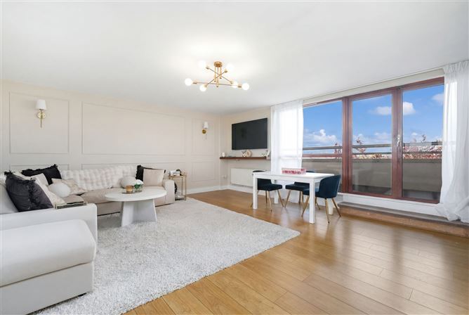 48 Castlegate Crescent, Adamstown, County Dublin