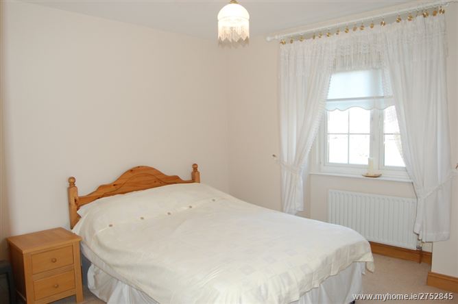 11 Knocksedan Drive, Swords, Dublin