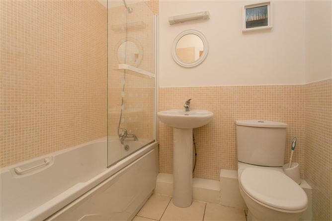 66 West Courtyard, Tullyvale, Cabinteely, Dublin 18