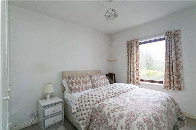 3 White Oaks, Roebuck Road, Clonskeagh, Dublin 14