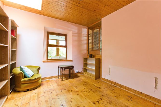 Carrokeel Lodge, Peamount Lane, Newcastle, Co. Dublin