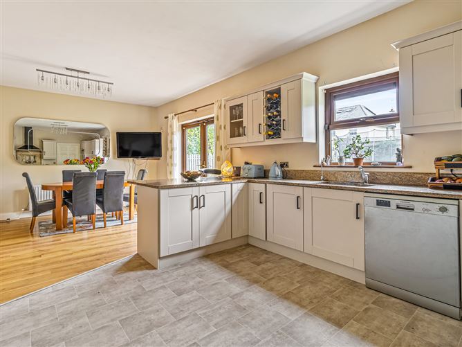 12 The Court, Walshestown Park, Newbridge, Kildare