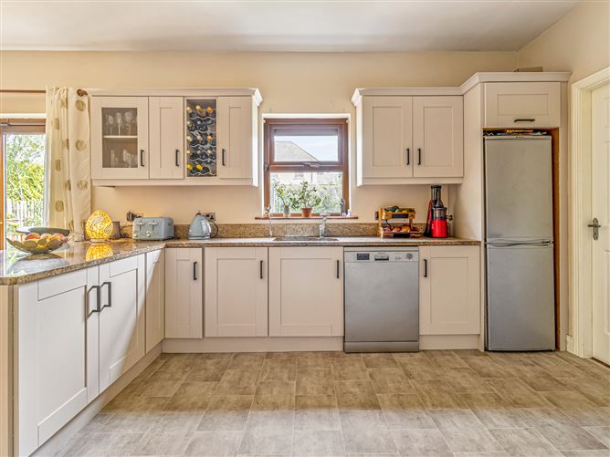 12 The Court, Walshestown Park, Newbridge, Kildare