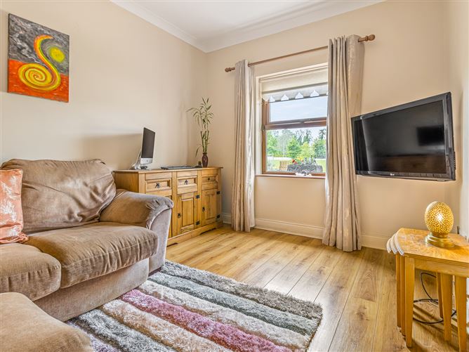 12 The Court, Walshestown Park, Newbridge, Kildare