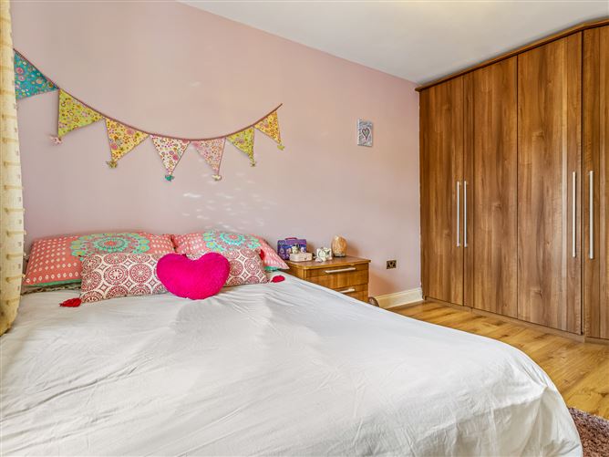 12 The Court, Walshestown Park, Newbridge, Kildare