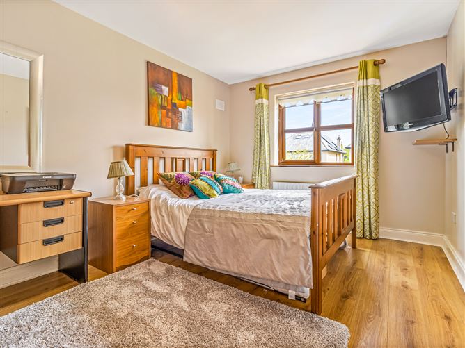 12 The Court, Walshestown Park, Newbridge, Kildare