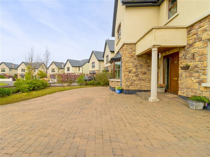 12 The Court, Walshestown Park, Newbridge, Kildare