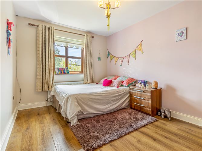 12 The Court, Walshestown Park, Newbridge, Kildare