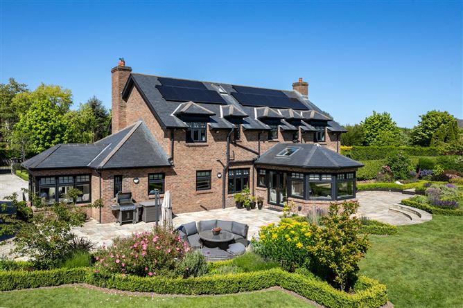 https://photos-a.propertyimages.ie/media/5/4/8/4923845/368afa6b-9286-4908-917c-236747571d41_l.jpg