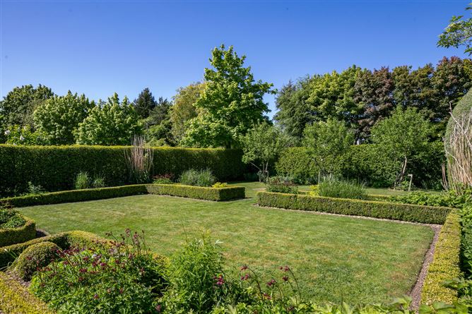 https://photos-a.propertyimages.ie/media/5/4/8/4923845/368afa6b-9286-4908-917c-236747571d41_l.jpg