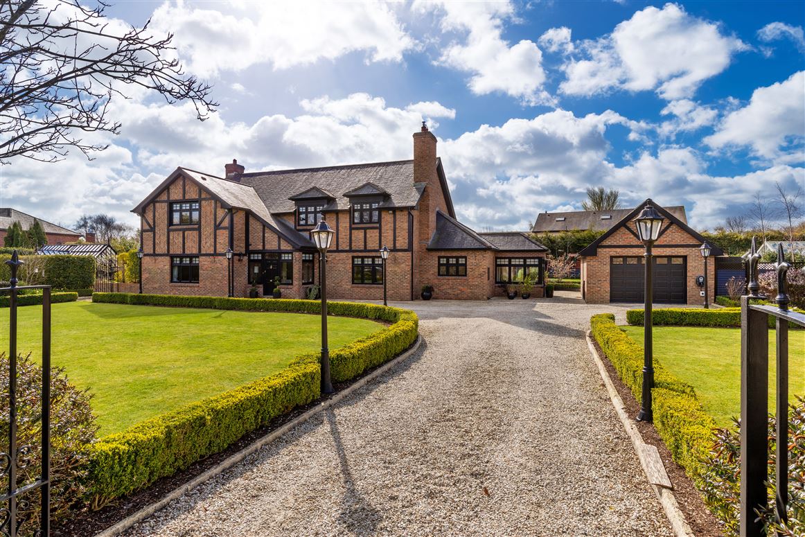 Cayman Lodge, 8 Mabestown, Malahide, County Dublin