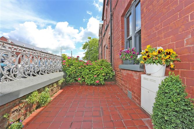 8 Saint Dympna`s Terrace, Mulgrave Street, Limerick, County Limerick