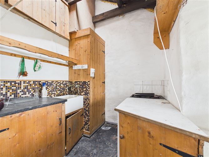 Molly's Cottage, Knockevin, Liscannor, Clare