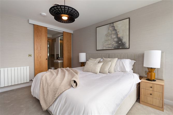 https://photos-a.propertyimages.ie/media/5/4/9/4764945/ef7ad732-75d3-403d-ae90-d78b30af2531_l.jpg