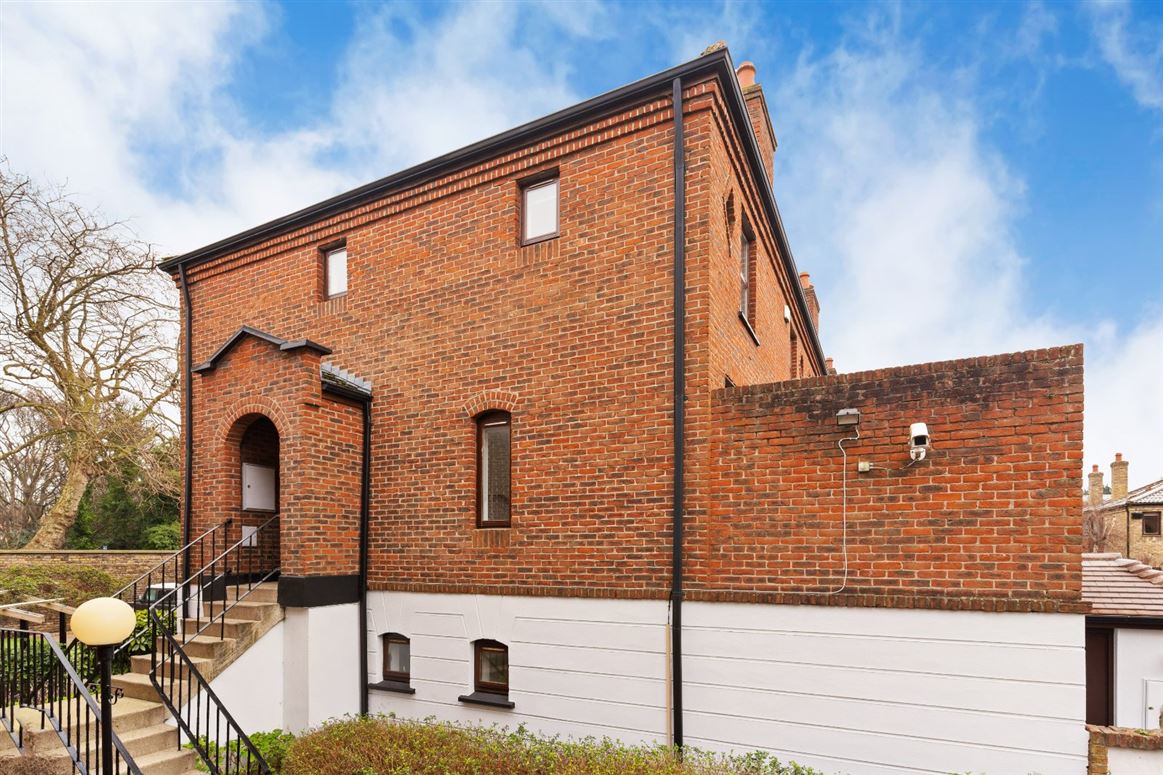 86 Morehampton Square, Dublin 4