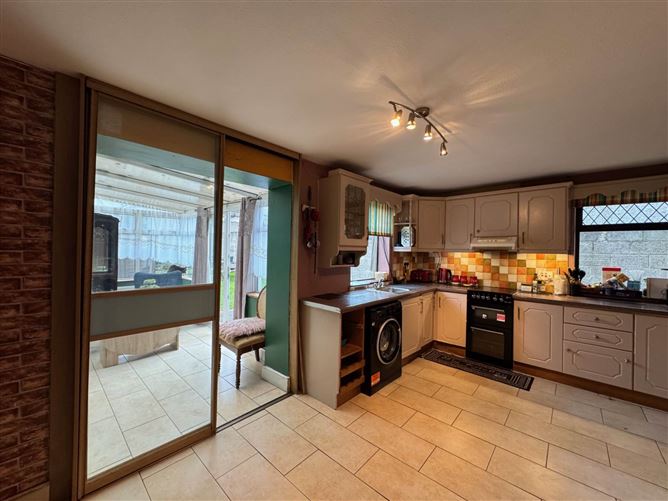 18 Farndreg Estate, Dundalk, County Louth