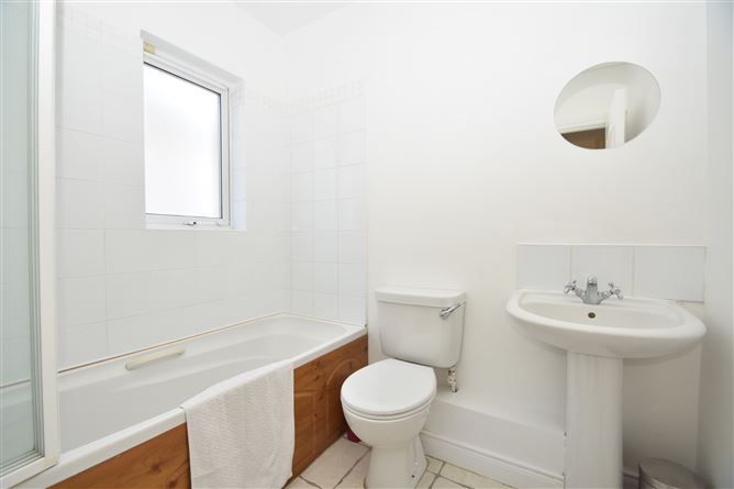 32 Bunbury Gate Crescent, Swords, County Dublin
