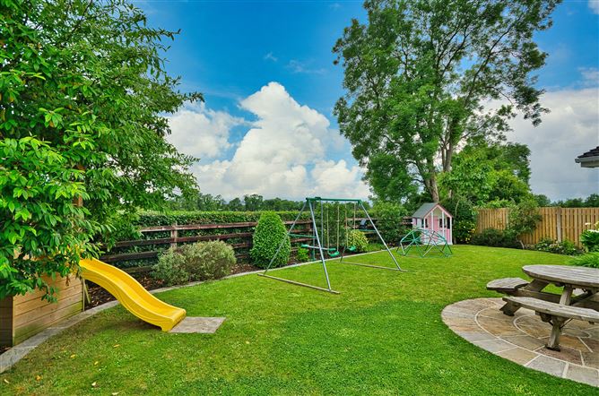 11 Glebe Close, Newcastle, Dublin