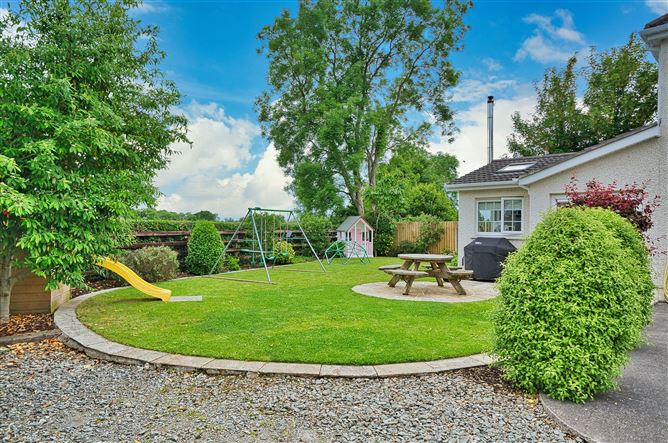11 Glebe Close, Newcastle, Dublin