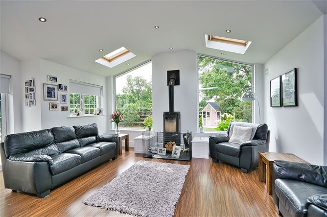 11 Glebe Close, Newcastle, Dublin